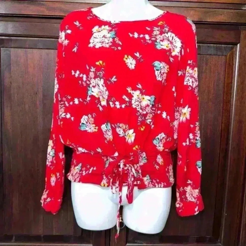 Dizzire Red Floral Blouse with Gathered Drawstring / Size L